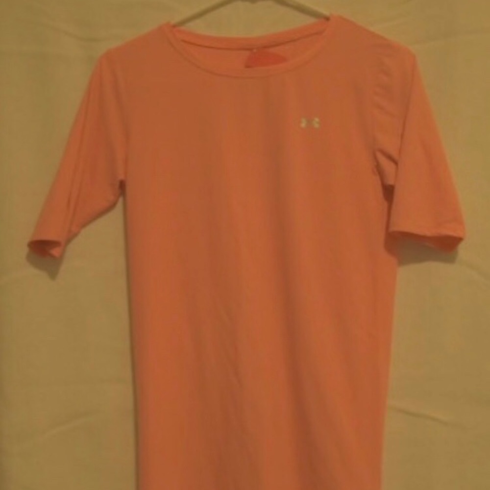 Under Armour woman’s shirt Small